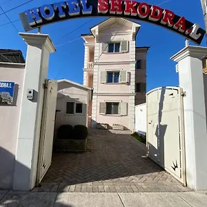 Hotel L 